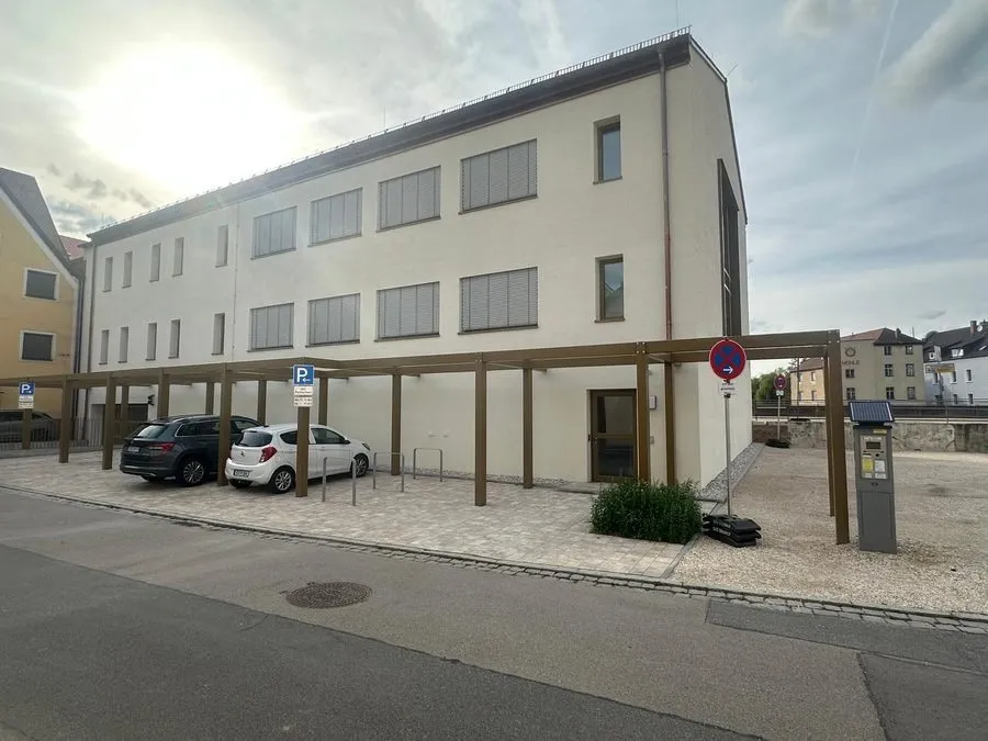 Fassadenarbeiten am LJA Schwandorf